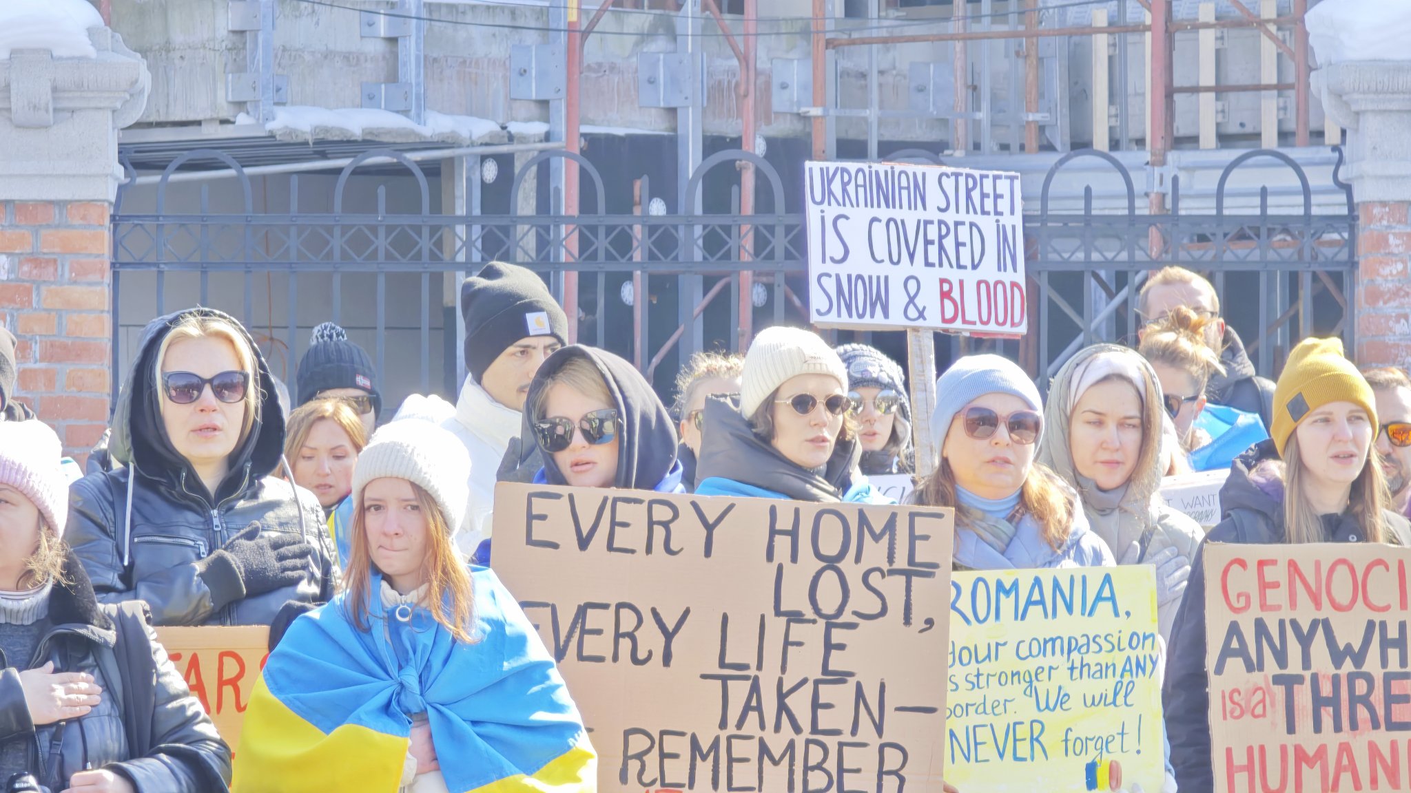 Українці по всьому світу виходять на мітинги до річниці вторгнення РФ