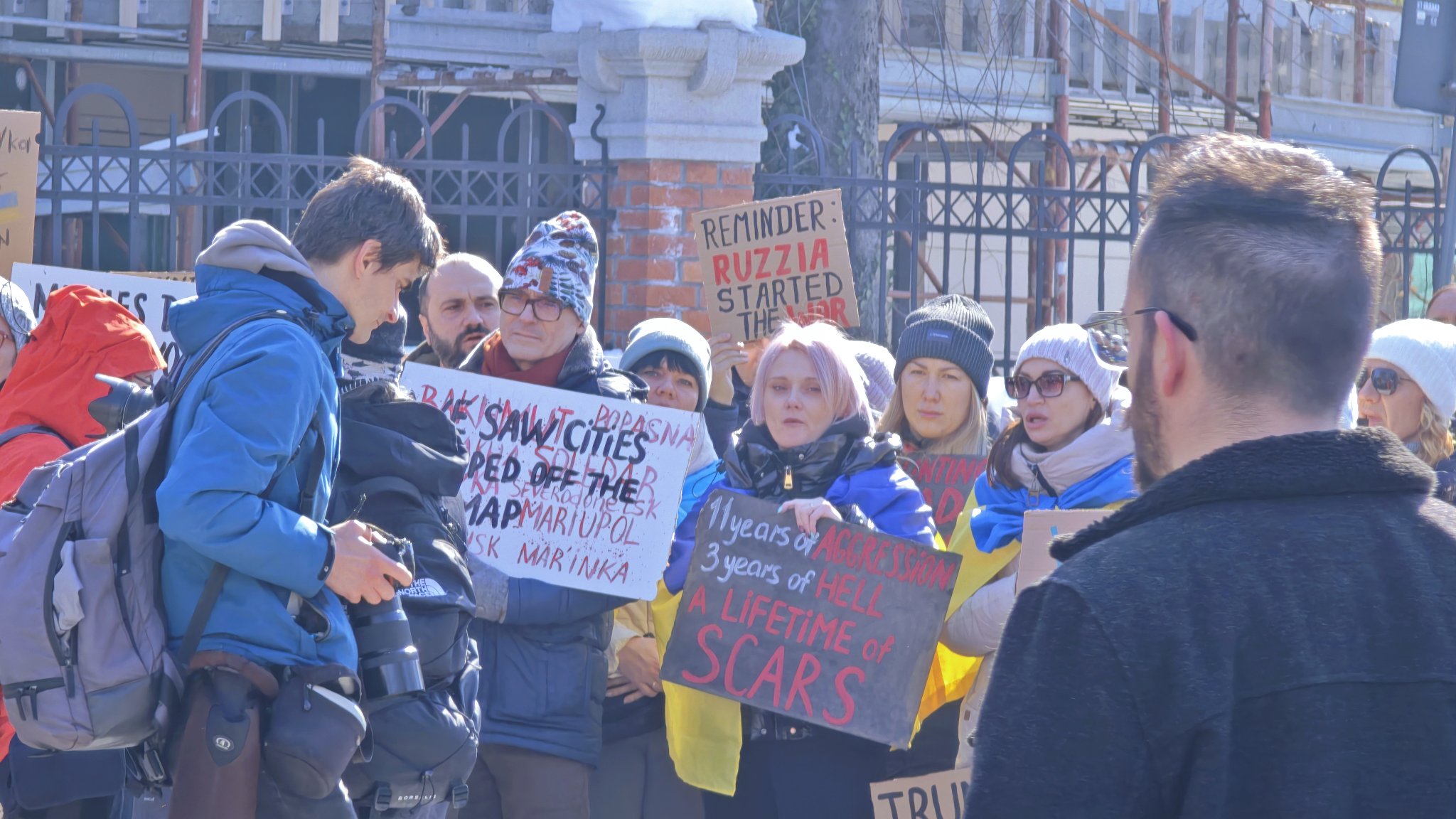 Українці по всьому світу виходять на мітинги до річниці вторгнення РФ