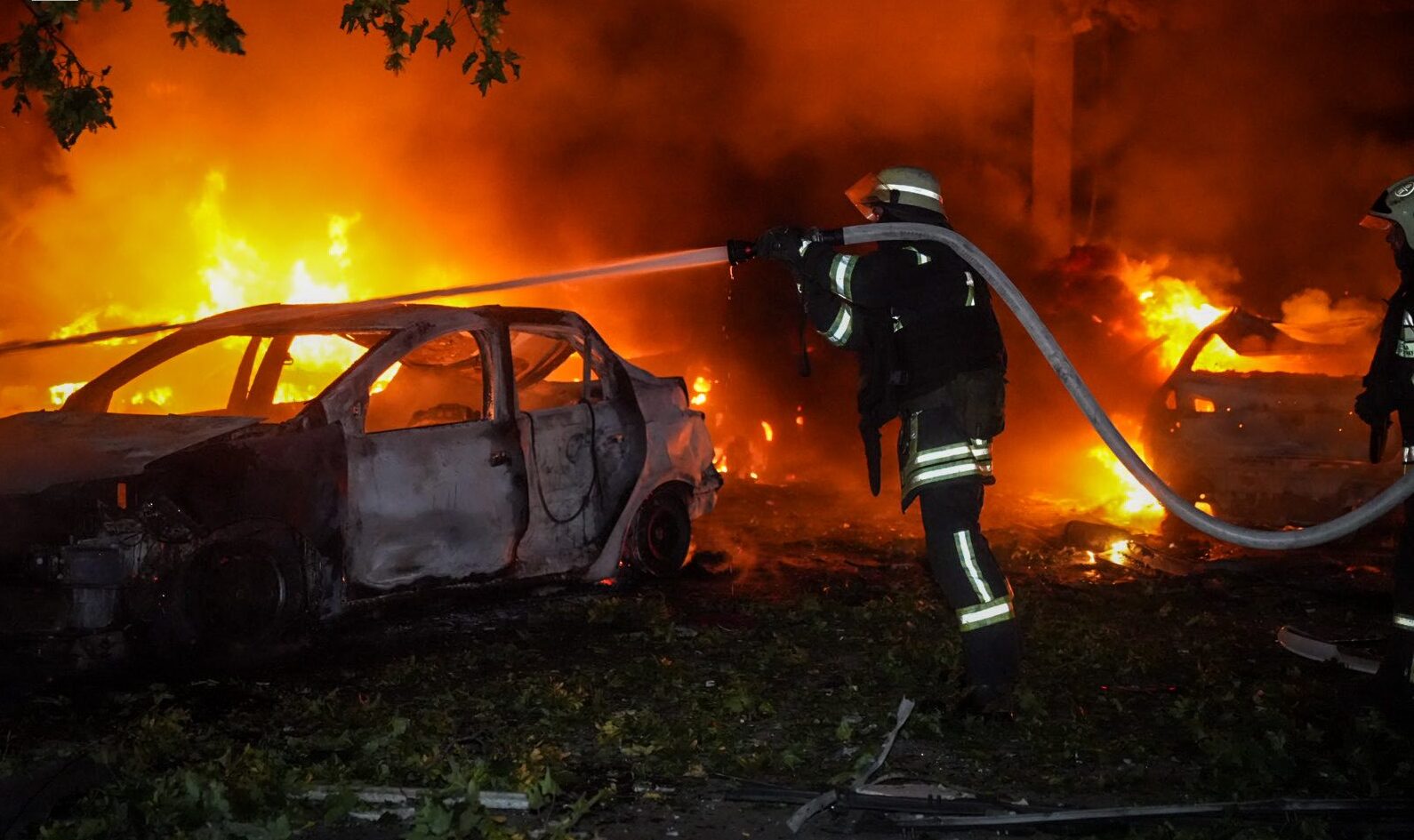 Ворог вночі бив по Одесі безпілотниками: які руйнування