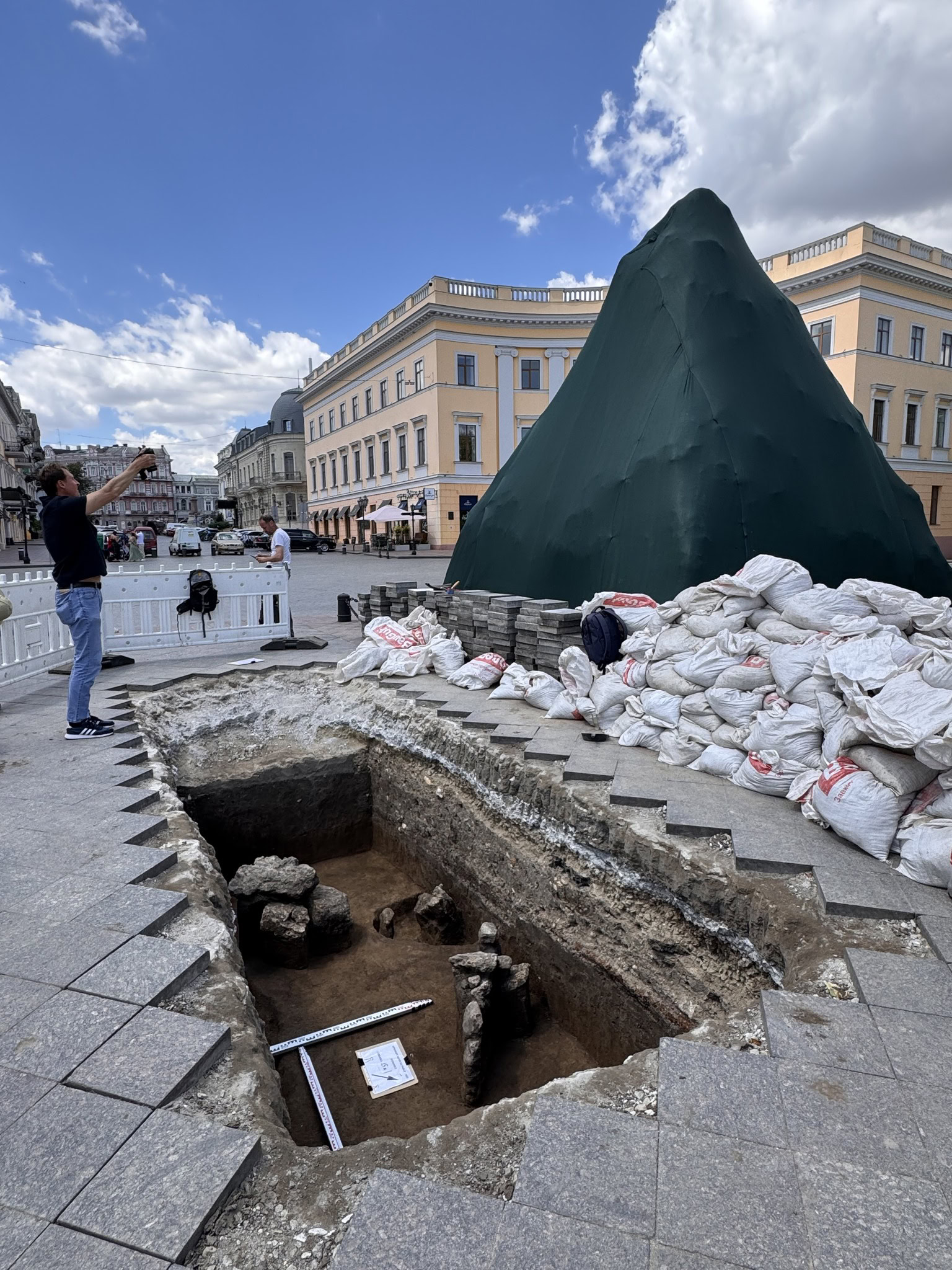 200 років суперечок: археологи відшукали Хаджибейський замок