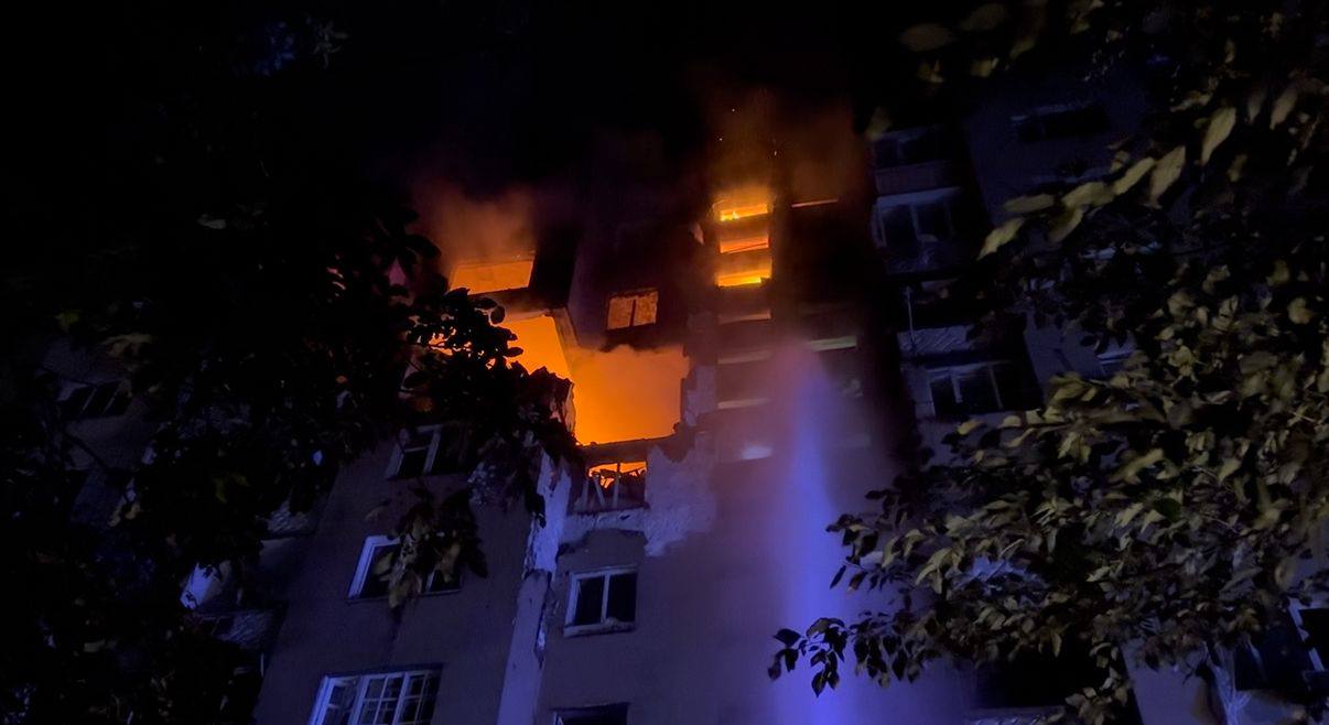 Росіяни вдарили дронами по багатоповерхівці в Одесі: все, що відомо