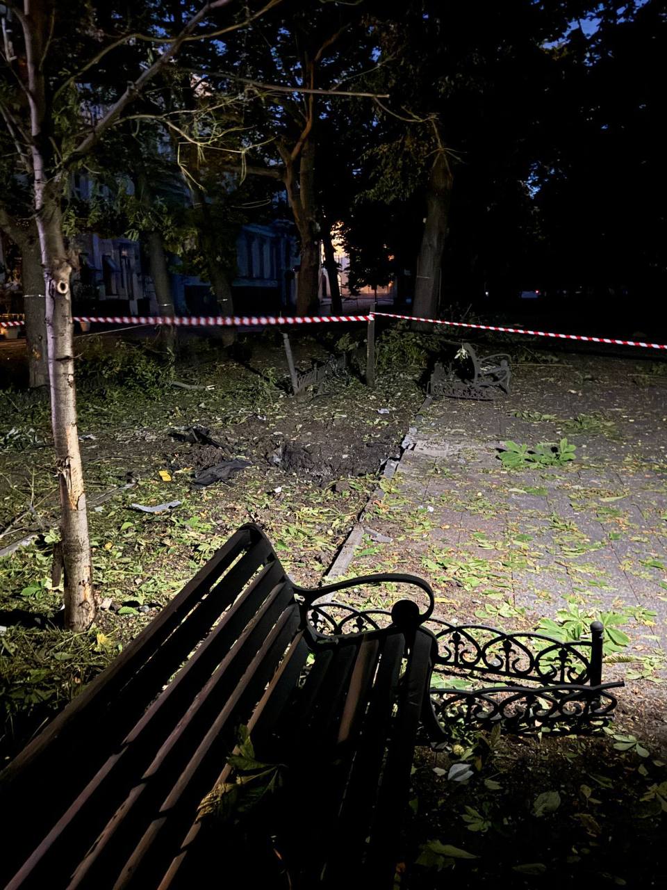 рф вгатила по Привозу і багатоповерхівці в Одесі: все, що відомо