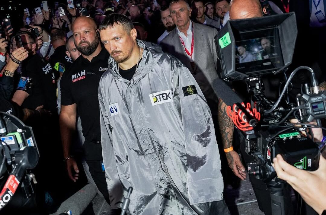 Усик—Дюбуа: що відомо про куртку, яку Stone Island створив для українця