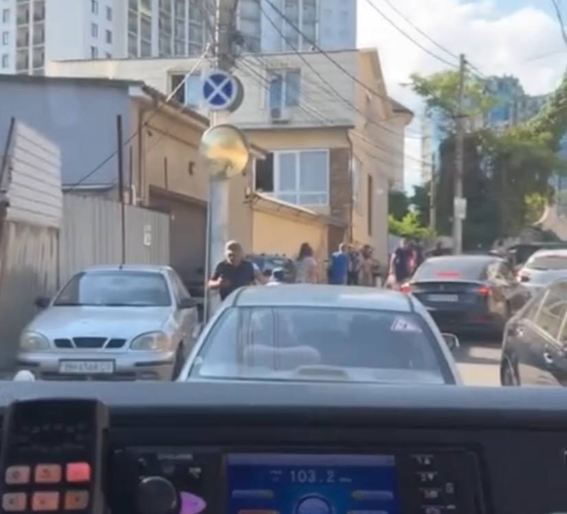 Швидка не змогла під’їхати до пляжу: як розв’язати проблему з організацією руху в Одесі