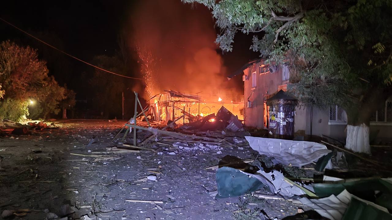 рф вночі атакувала Одещину балістикою: які руйнування