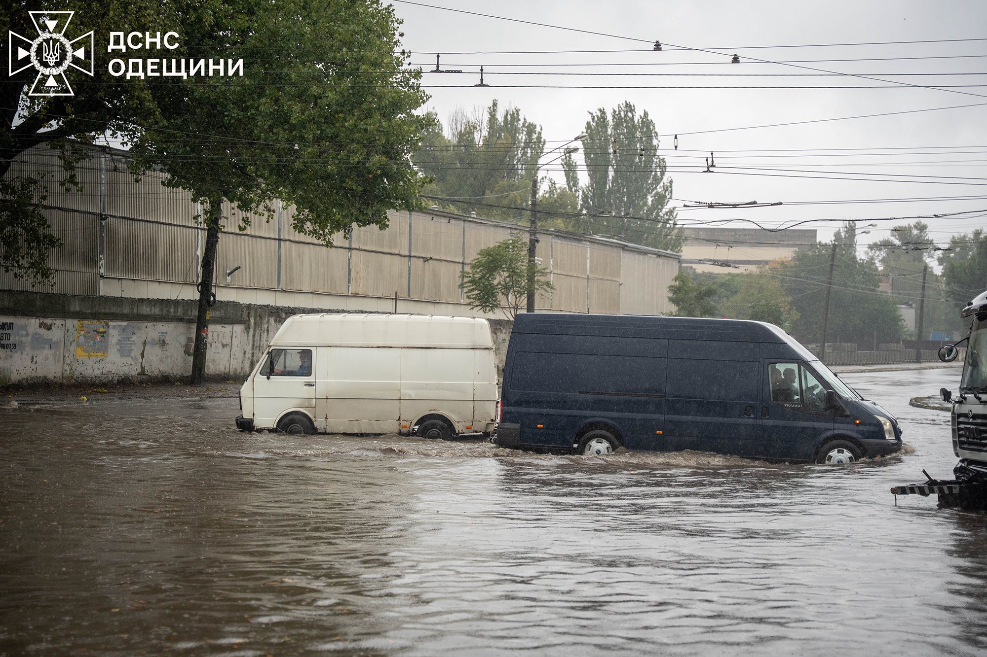 Одеса у воді: як місто переживає потужну зливу