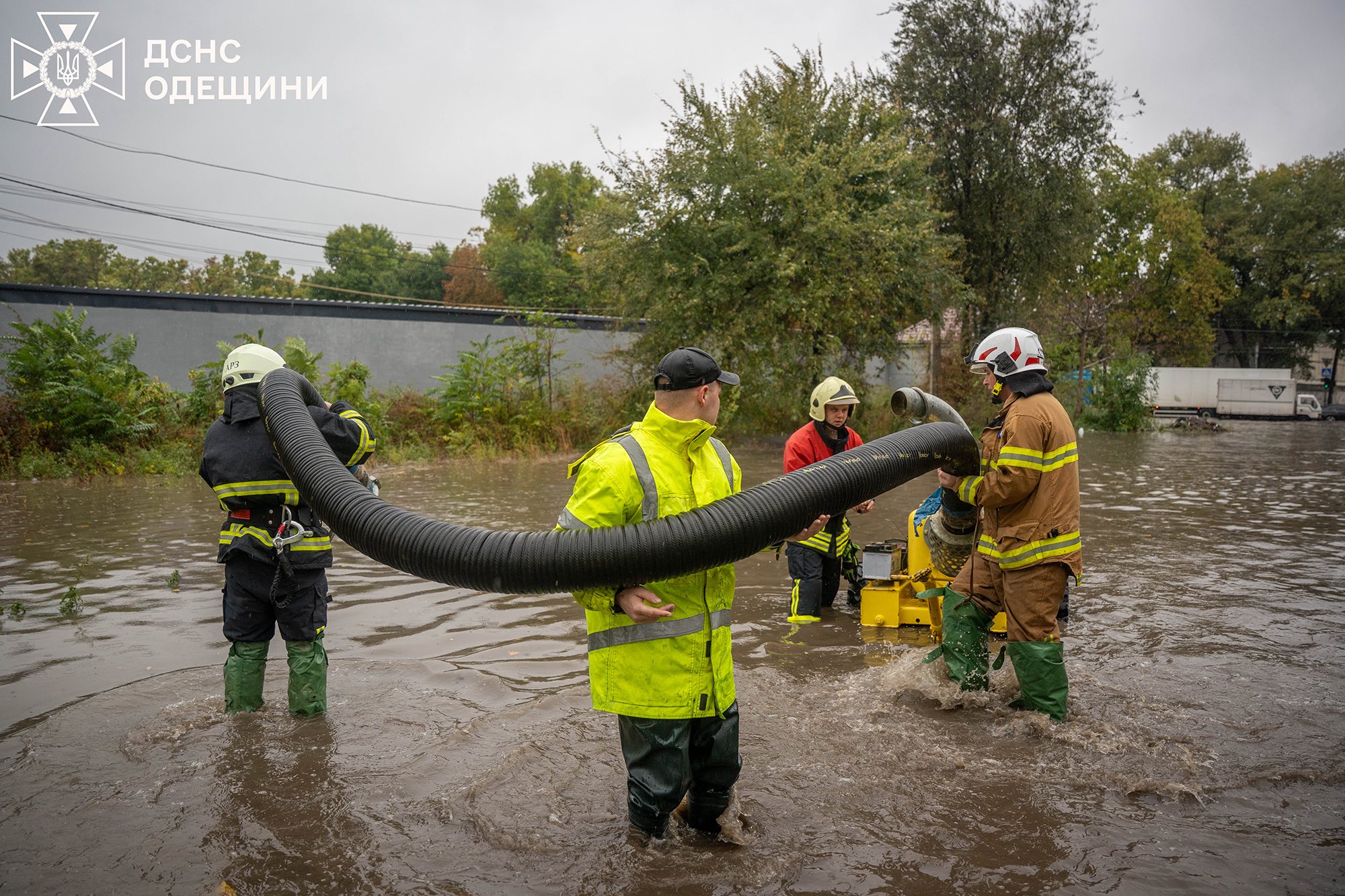 Одеса у воді: як місто переживає потужну зливу