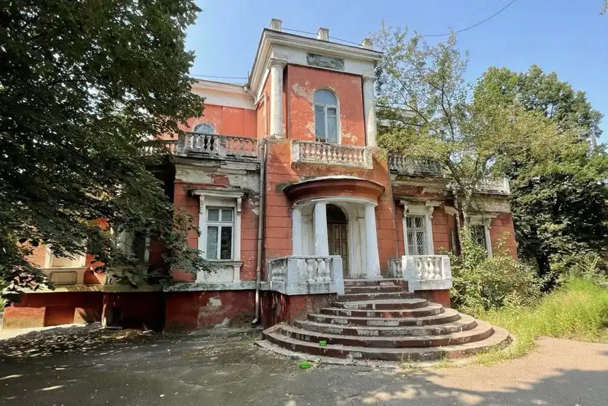 Замість оздоровниці — бетон? Що відбувається з санаторієм «Чорне море»