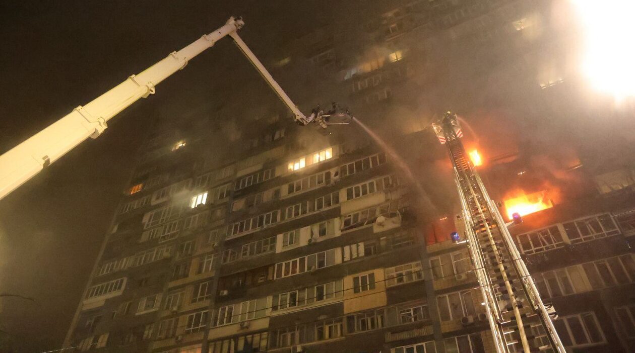 рф вдарила по енергетичних об’єктах України: у яких регіонах перебої зі світлом