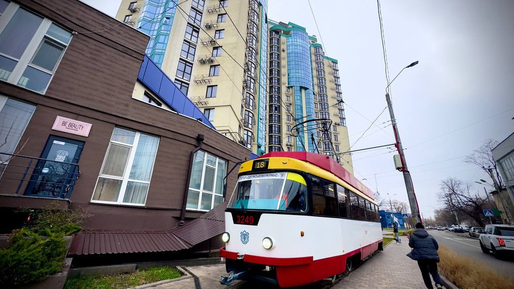 Не такий вже і безконтактний проїзд: як працює оплата QR-кодом в трамваях і тролейбусах Одеси