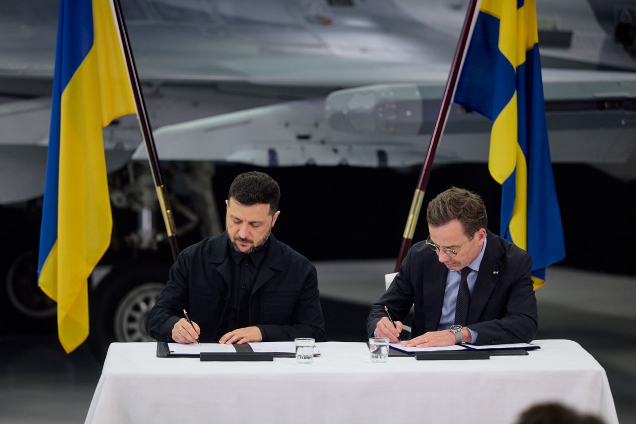 Авіафлот Gripen для ЗСУ: що за угоду підписали Україна та Швеція і чому це особливі літаки