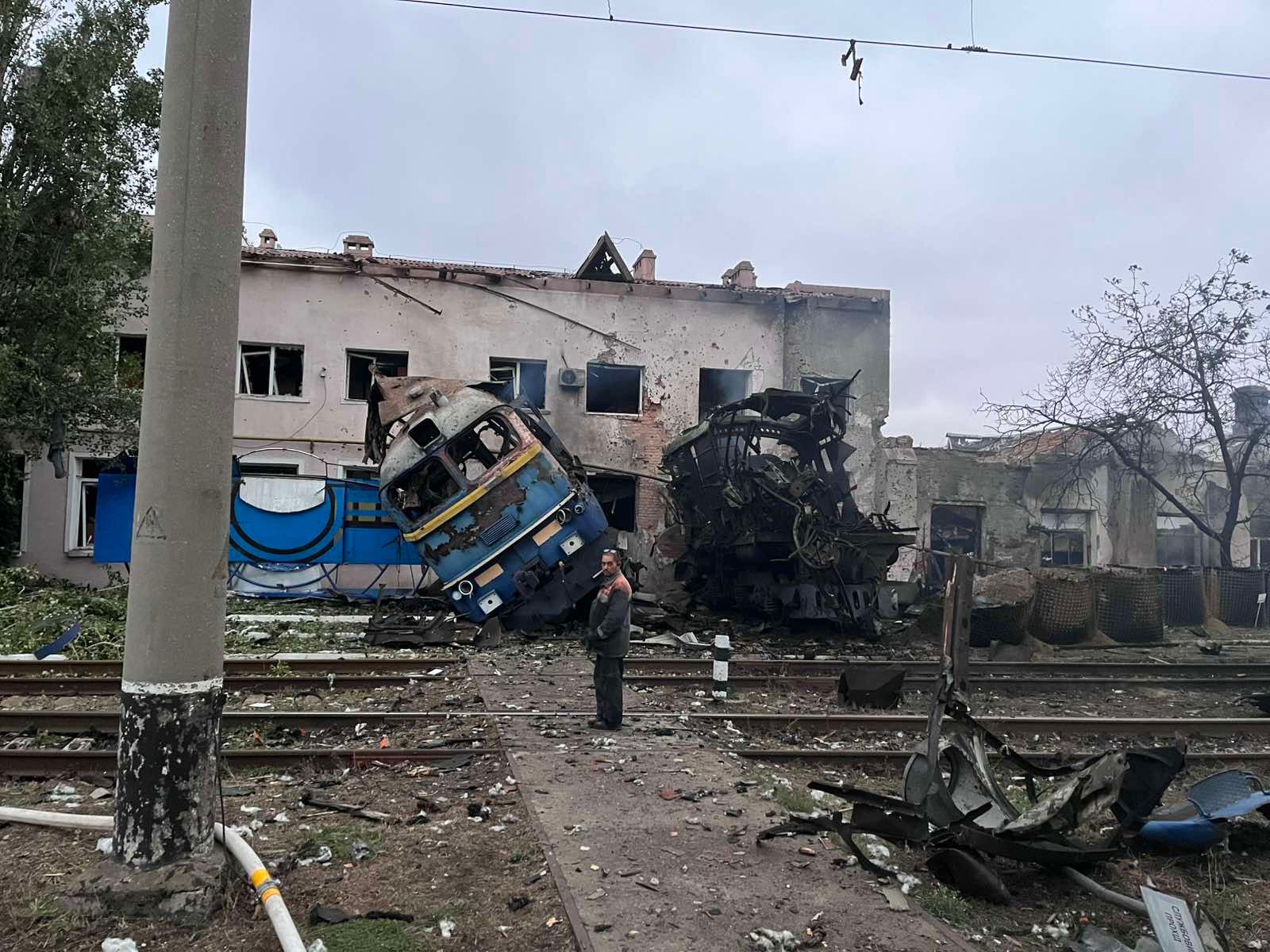 Росіяни вгатили по залізничному депо в Одесі: наслідки атаки 2 жовтня