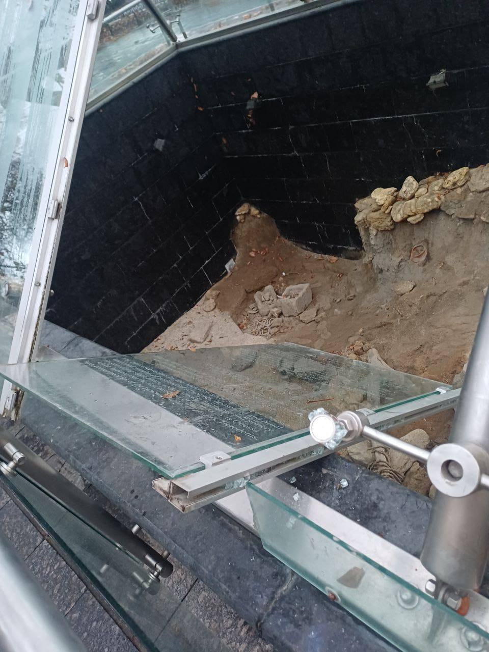 У центрі Одеси пошкодили піраміду-музей: що там зберігається