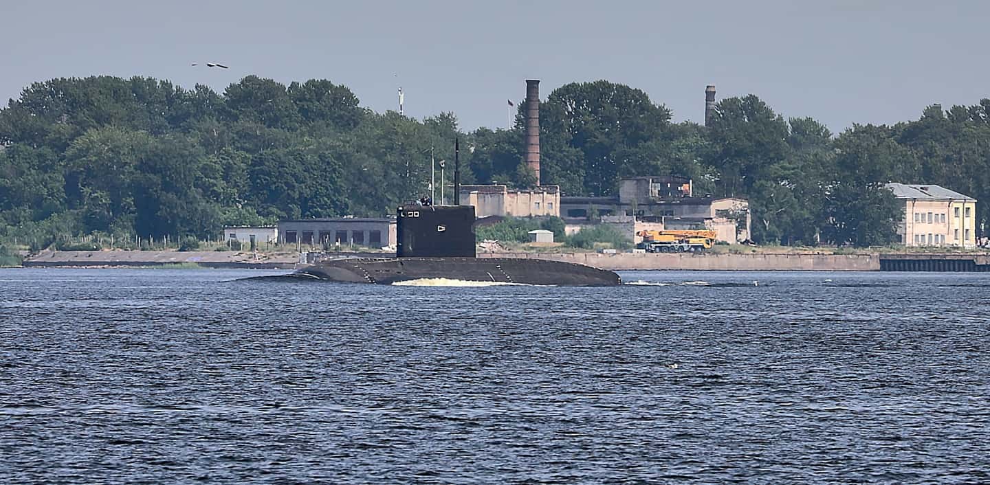 Вперше в історії українські підводні дрони уразили субмарину рф: що треба знати