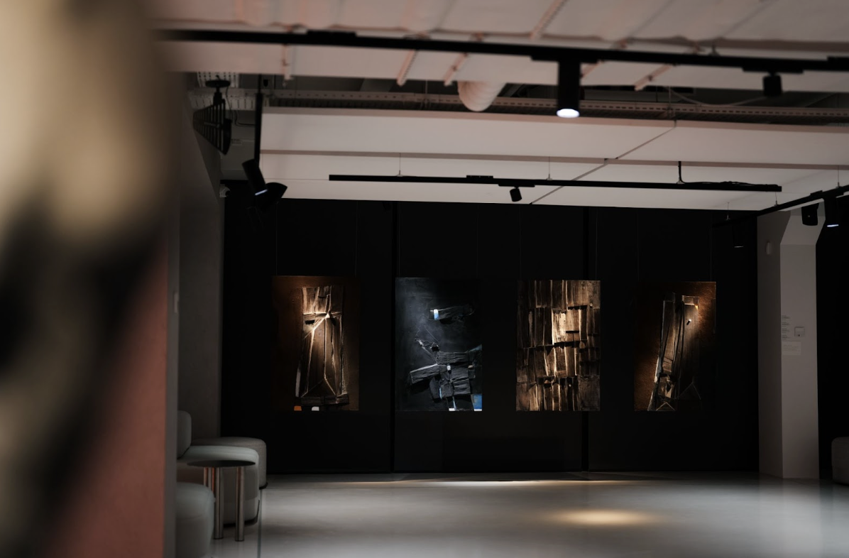 «МОРЕ» у Львові: як виставка ОНХМ повертає українським художникам їхню історію