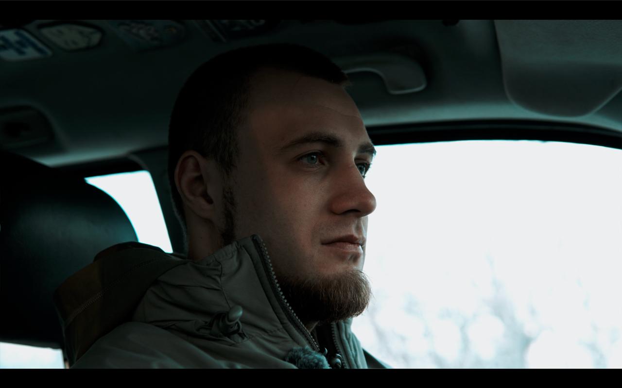 «Це було у Кринках»: історія скульптора Ярослава, який став морпіхом