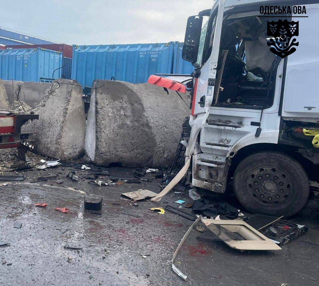 рф атакувала два порти в Одеській області: що відомо про атаку 7 січня