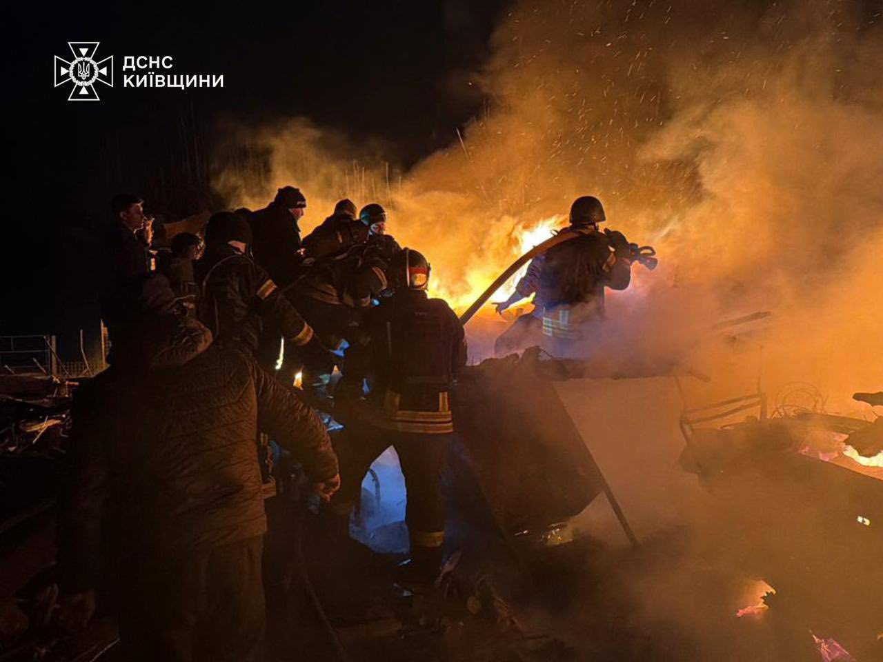 рф масовано атакувала Україну: у Києві четверо людей загинули, у Львові постраждала критична інфраструктура