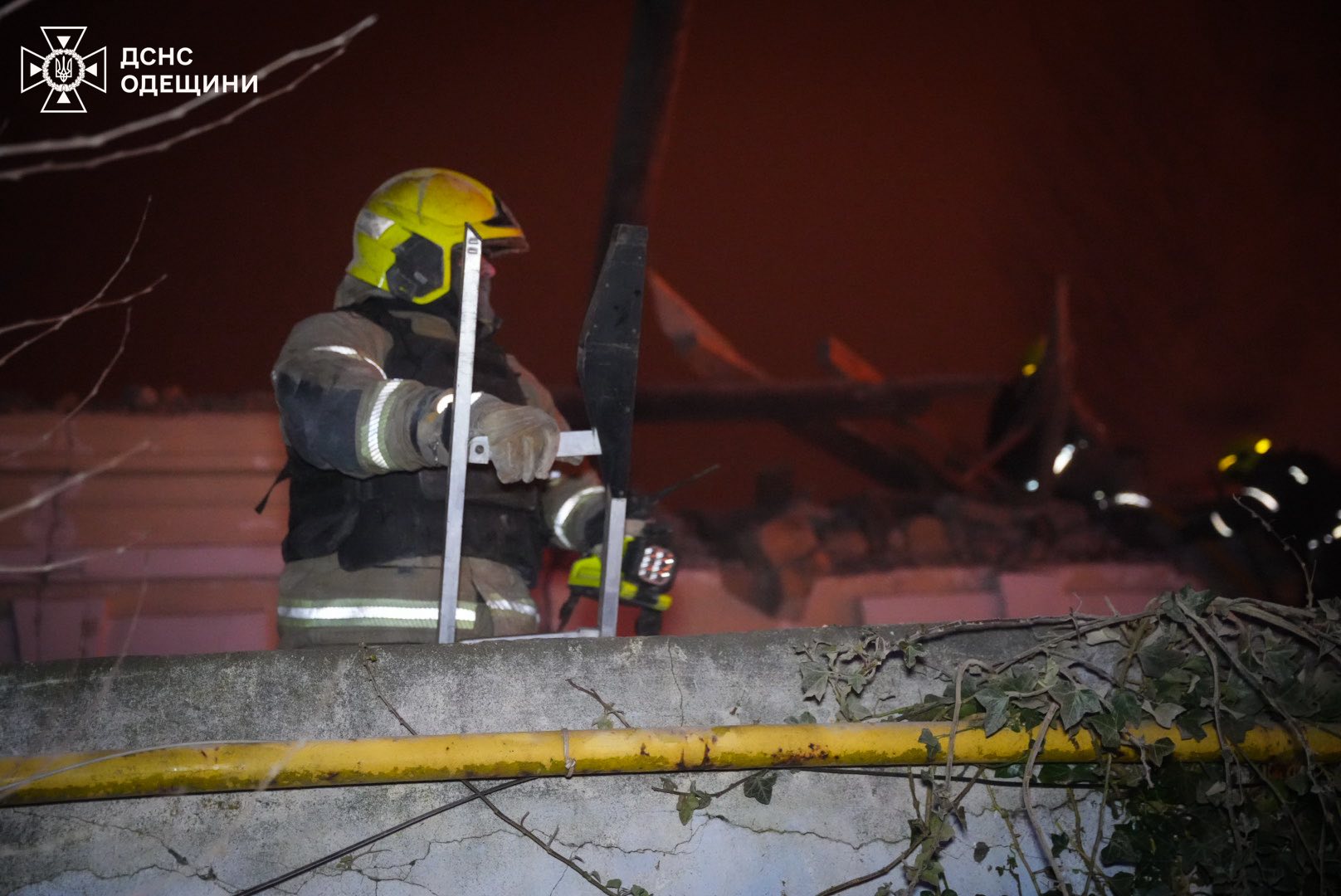 рф вночі 28 січня вдарила по території порту на Одещині: які руйнування