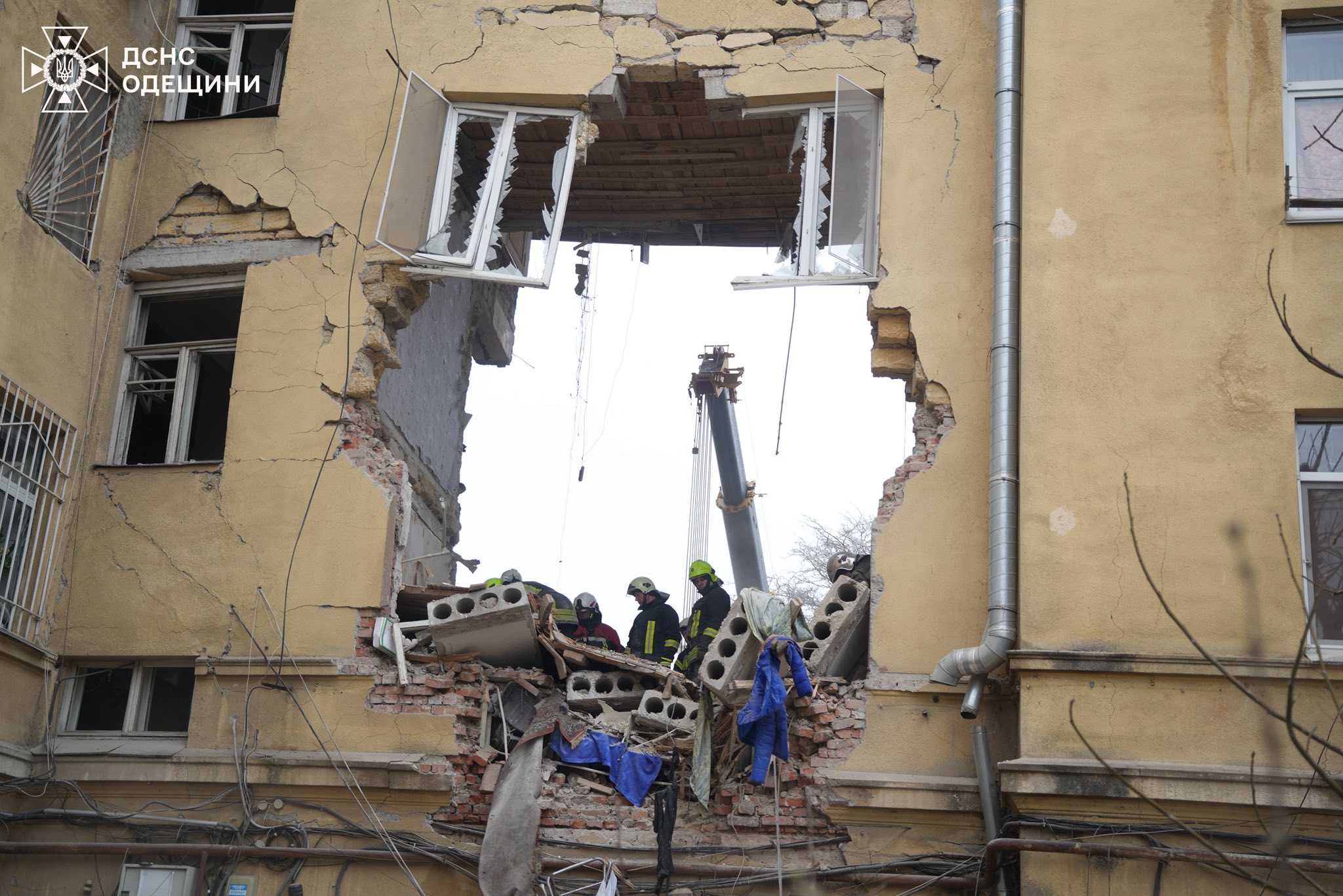 Приліт у мій будинок: як діяти у перші хвилини, щоб не нашкодити собі й іншим