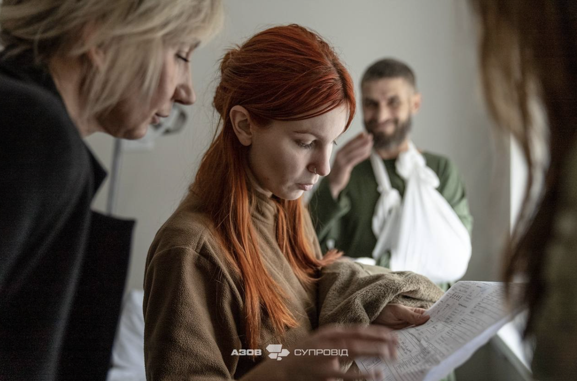 Після фронту: як служба супроводу «Азову» допомагає бійцям повертатися до життя